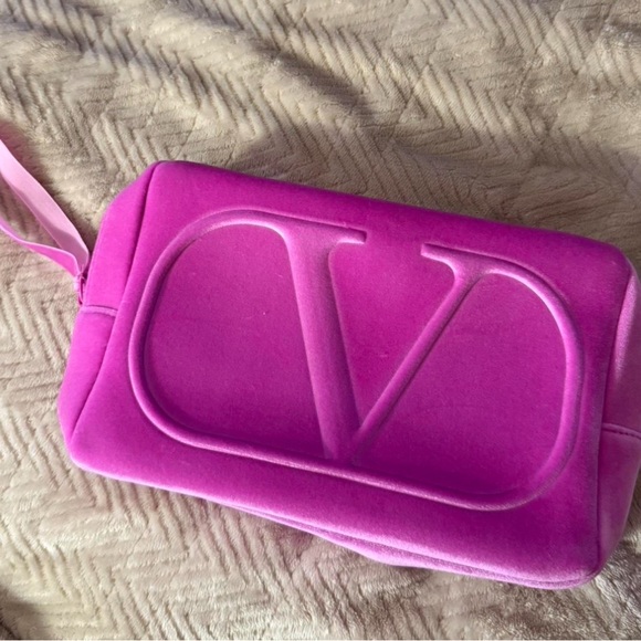 no brand Handbags - Vibrant Pink Cosmetic Case